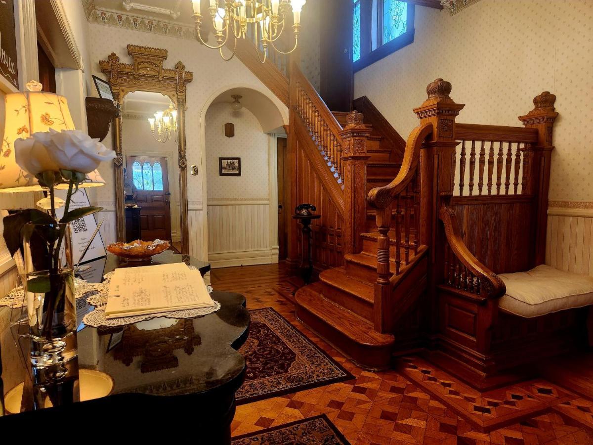 Downen House Bed & Breakfast Пуэбло Экстерьер фото