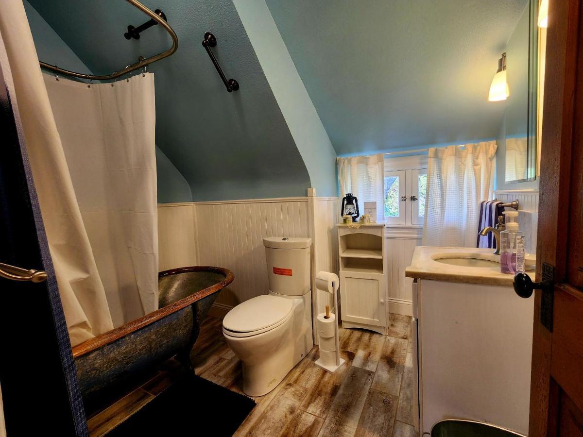Downen House Bed & Breakfast Пуэбло Экстерьер фото